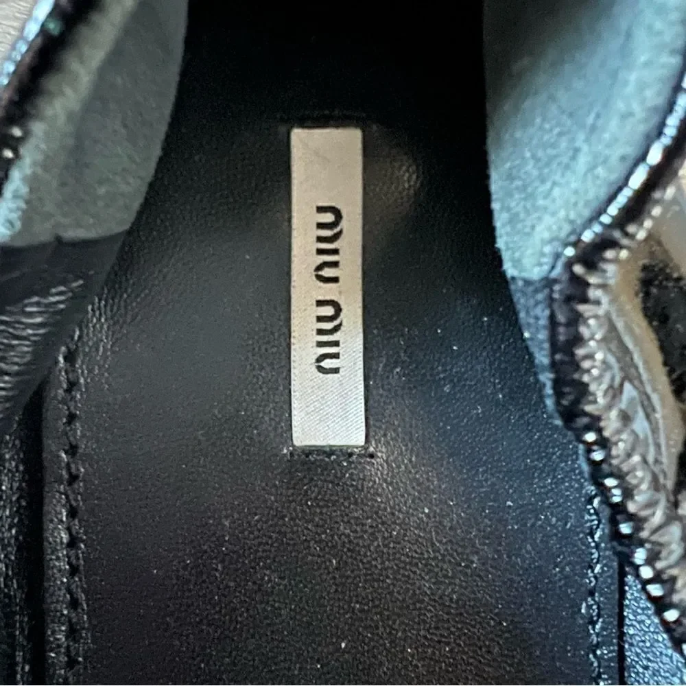 NIB vintage Miu Miu black patent flats with silvertone buckle hardware sz 11
